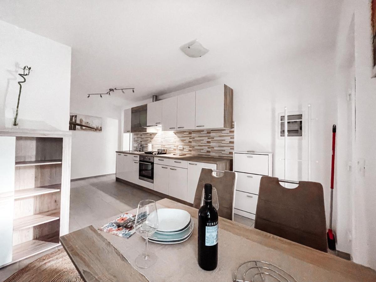 Riad Apartments Zgornje Skofije ภายนอก รูปภาพ